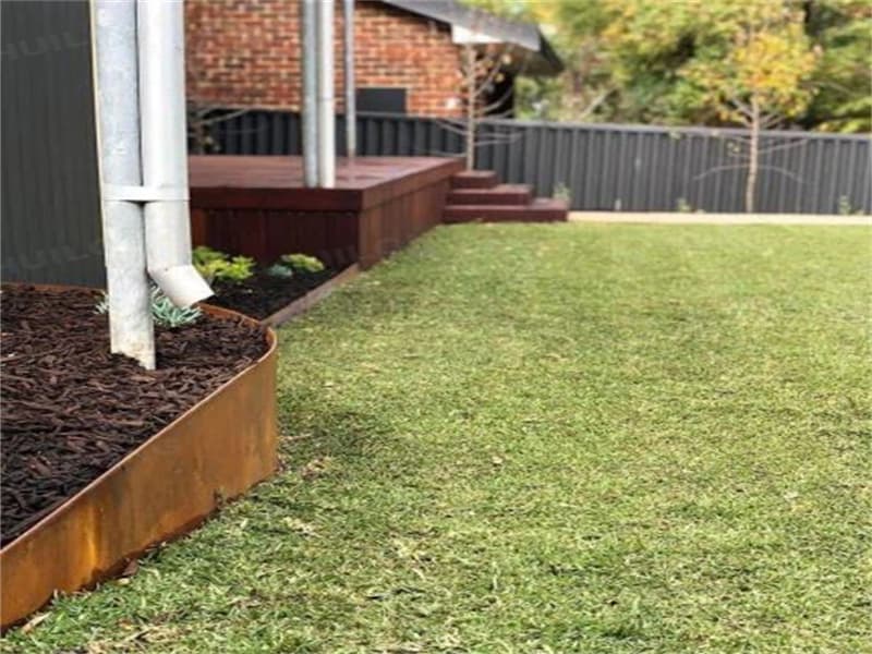 <h3>45 Creative Garden Bed Edging Ideas - Rural Sprout</h3>
